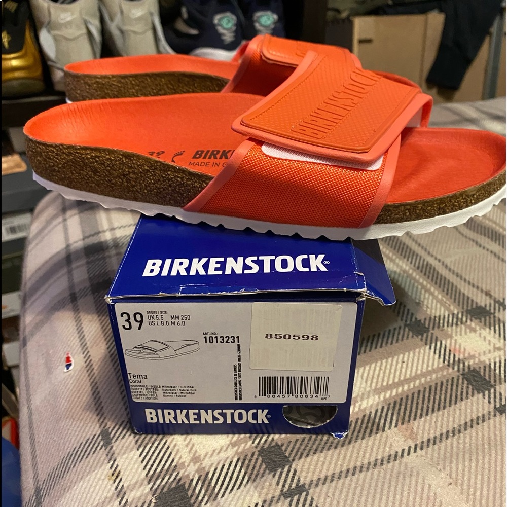 Woman’s Birkenstock slides